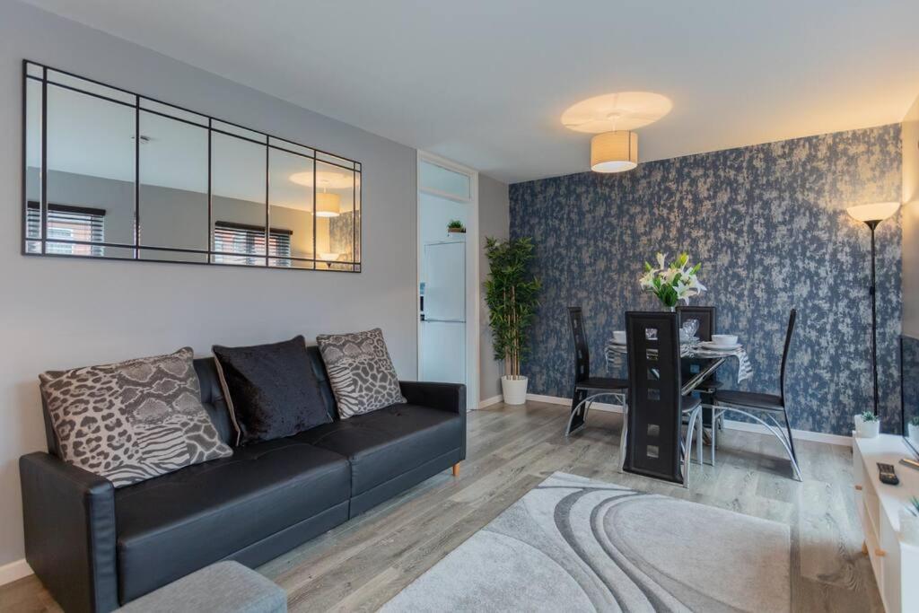 Beautiful Apartment In The Heart Of Belfast!! ภายนอก รูปภาพ